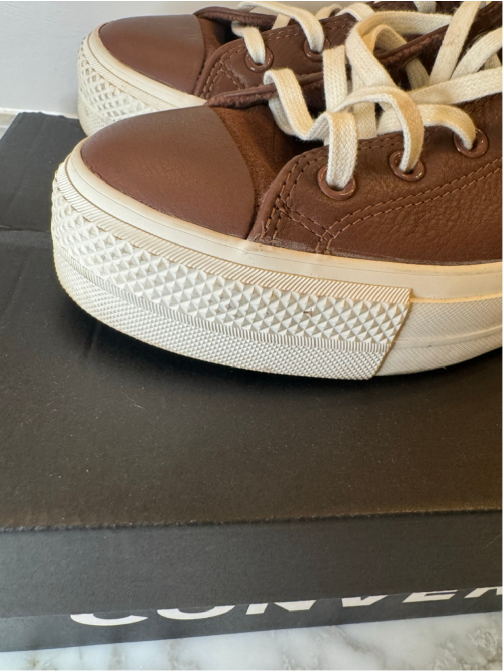 Converse Chuck Taylor All Star Lift Hi A10362C Bear Nap Leather Women’s 11 - Picture 4 of 8